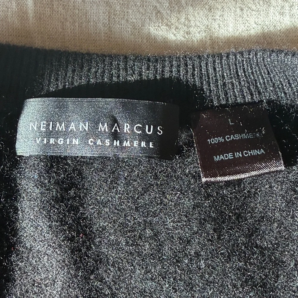 Neiman Marcus Sweater - Picture 2 of 2
